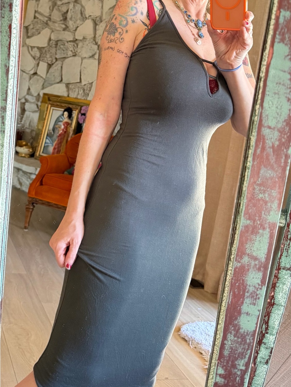 INHAH BODY 1 Sleek Black Spaghetti-Strap V-Neck Dress - Picture 4 of 4